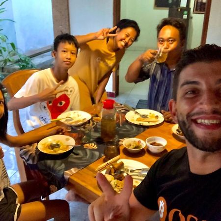 Serongga Guest House Lebih 외부 사진