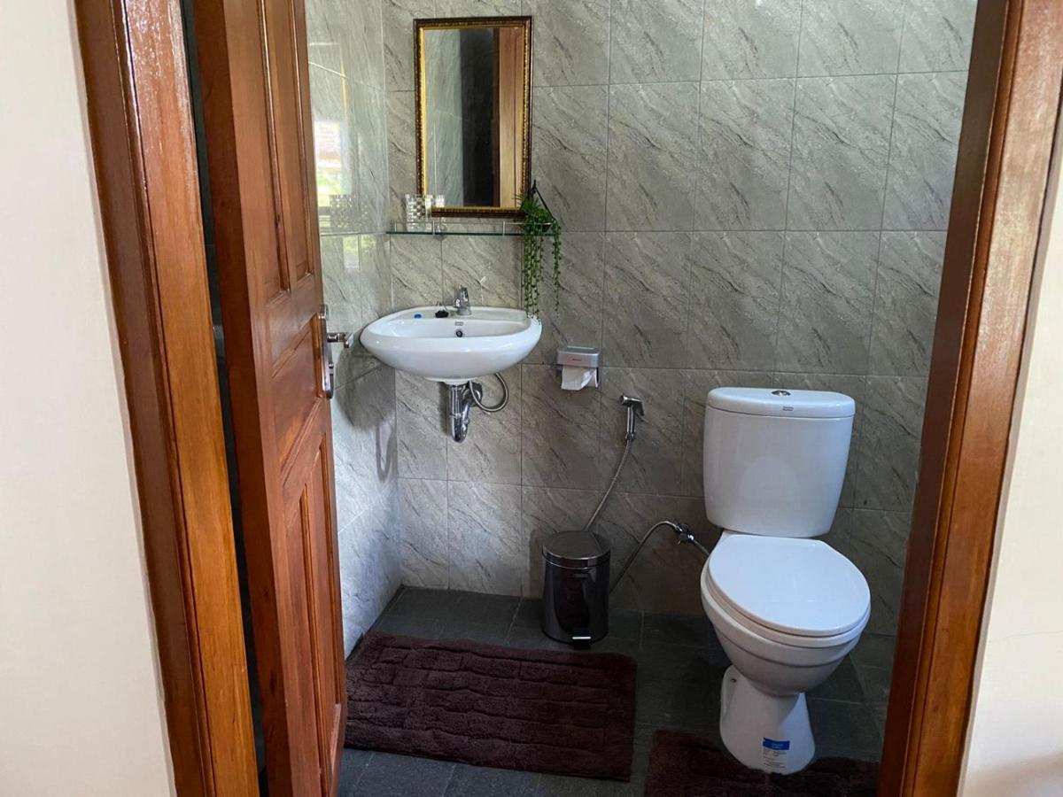 Serongga Guest House Lebih 외부 사진