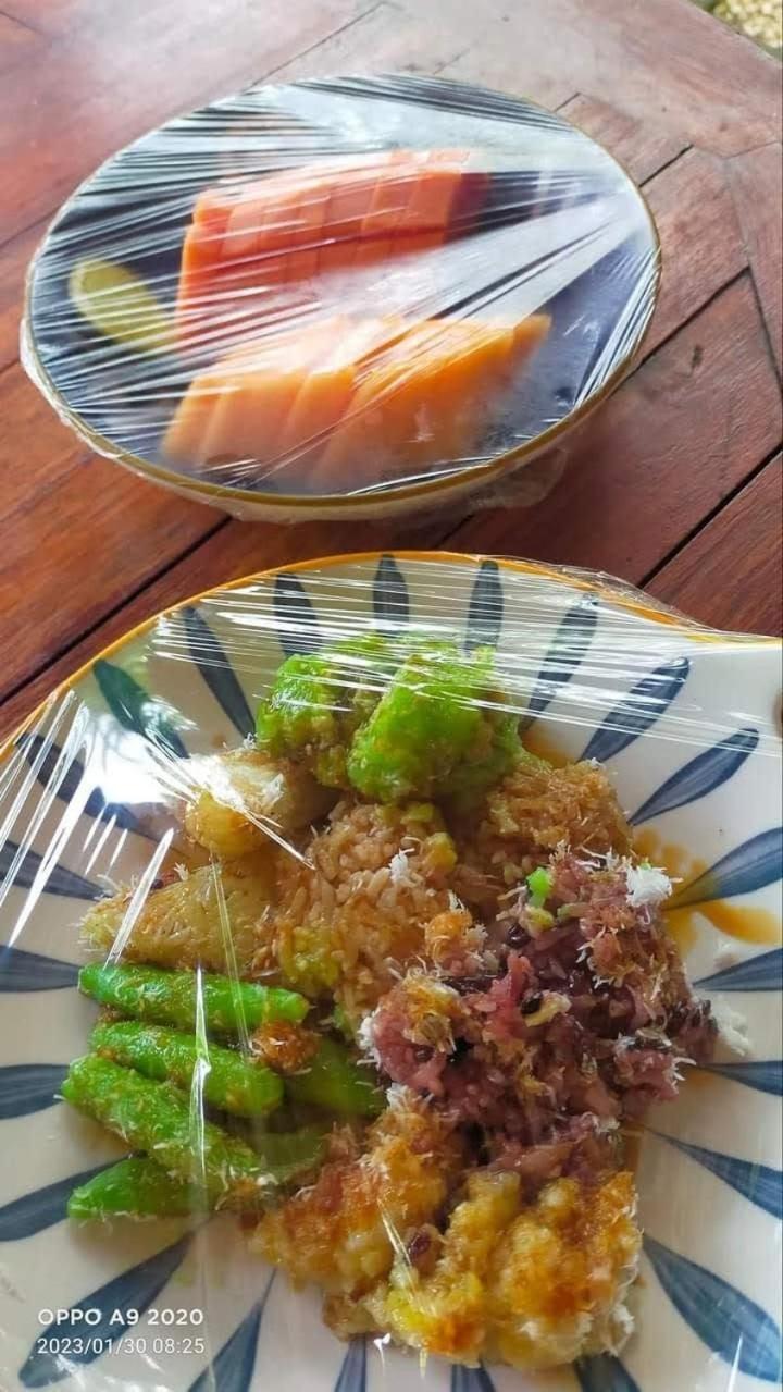 Serongga Guest House Lebih 외부 사진