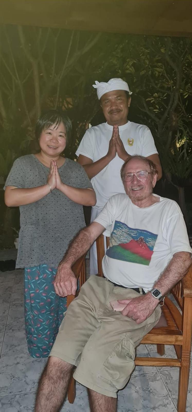 Serongga Guest House Lebih 외부 사진