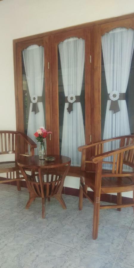 Serongga Guest House Lebih 외부 사진